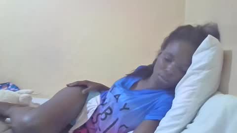 Snapshot of pretty_petite_ebony chatting on January 15, 9:09 pm pretty_petite_ebony online show from January 15, 9:09 pm