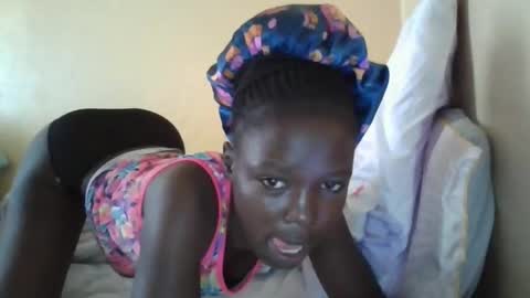 Snapshot of pretty_petite_ebony chatting on February 9, 6:54 am pretty_petite_ebony online show from February 9, 6:54 am