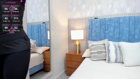 Snapshot of pretty_sunlight_ chatting on October 14, 1:41 am Daisy Flower online show from October 14, 1:41 am