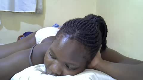 pretty_tiffany7 online show from April 15, 8:26 am