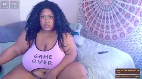 Snapshot of prettybabee120 chatting on October 25, 4:53 am Miss Pretty online show from October 25, 4:53 am