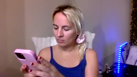 Missy  Jack online show from January 31, 9:35 pm