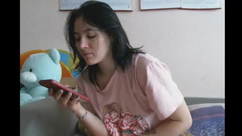 Snapshot of prettybella_7 chatting on January 13, 10:25 am Bella online show from January 13, 10:25 am
