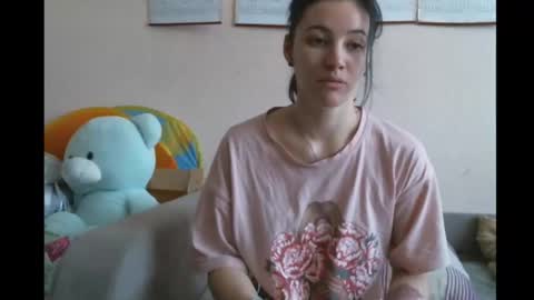 Snapshot of prettybella_7 chatting on February 20, 9:44 am Bella online show from February 20, 9:44 am