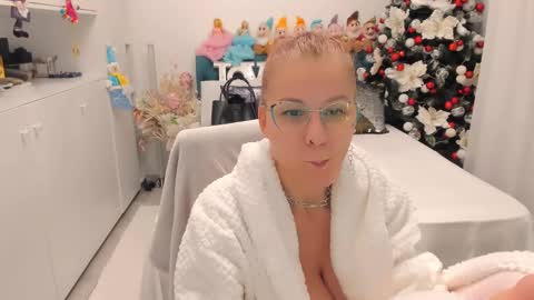 wilma online show from December 16, 1:42 am