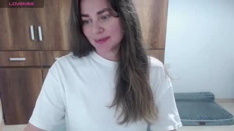 Snapshot of prettyblond693_ chatting on October 14, 3:25 pm Maleja Alaros online show from October 14, 3:25 pm
