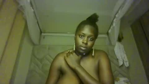 prettydulce online show from March 12, 3:58 pm