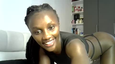 Pretty darkskin doll online show from April 12, 1:03 pm