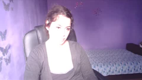 prettyjulliette online show from January 22, 12:38 pm