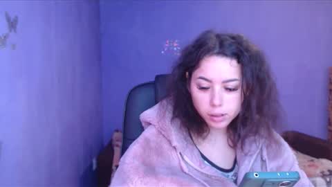 prettyjulliette online show from December 14, 11:18 am