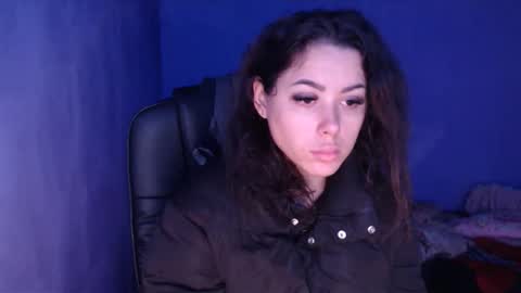 prettyjulliette online show from December 31, 8:48 am