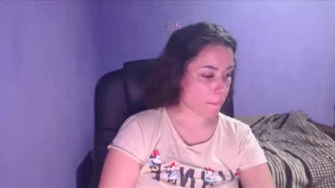 prettyjulliette online show from January 19, 8:51 pm