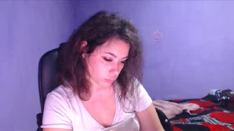 prettyjulliette online show from December 30, 9:29 pm