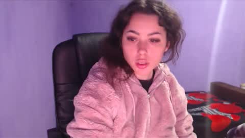 prettyjulliette online show from December 29, 6:38 pm
