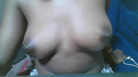 prettymake254 online show from February 21, 1:39 am