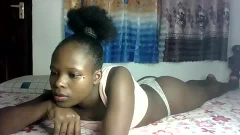 Melly online show from February 6, 8:45 pm