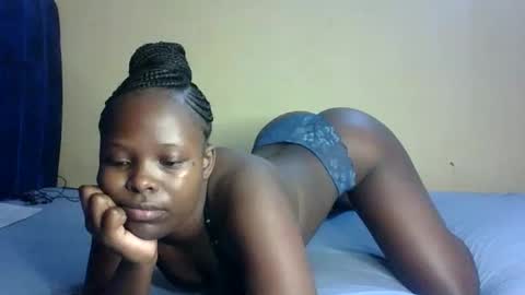 Snapshot of prettymelly_ chatting on October 8, 1:54 am Melly online show from October 8, 1:54 am