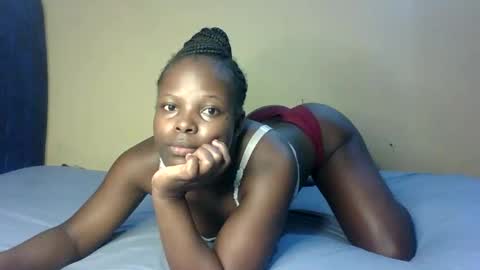 Snapshot of prettymelly_ chatting on October 25, 3:25 am Melly online show from October 25, 3:25 am