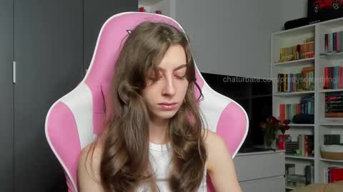 Snapshot of prettysomething chatting on October 31, 8:07 am Sophie next stream will be at Monday i will wait you guys online show from October 31, 8:07 am