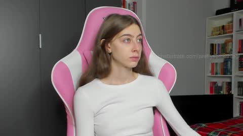 Snapshot of prettysomething chatting on October 14, 6:49 am Sophie next stream will be at Monday i will wait you guys online show from October 14, 6:49 am