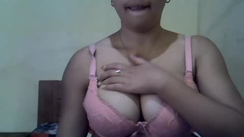 prettyy01 online show from June 29, 10:48 am