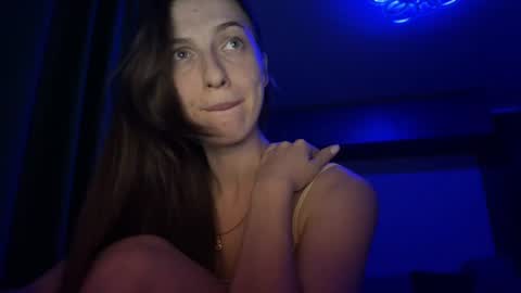 prettyyy_angel online show from August 3, 6:35 pm