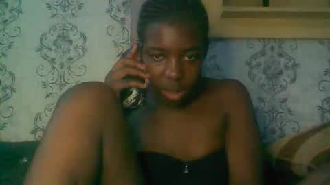 Snapshot of prettyzuzu chatting on October 22, 6:24 pm prettyzuzu online show from October 22, 6:24 pm