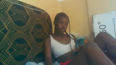 Snapshot of prettyzuzu chatting on October 29, 9:02 am prettyzuzu online show from October 29, 9:02 am