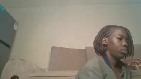 Snapshot of prettyzuzu chatting on September 22, 5:28 am prettyzuzu online show from September 22, 5:28 am