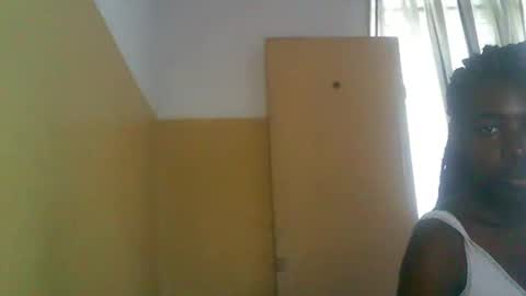 prettyzuzu online show from December 1, 8:29 am