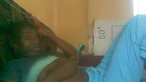 Snapshot of prettyzuzu chatting on October 25, 8:11 am prettyzuzu online show from October 25, 8:11 am