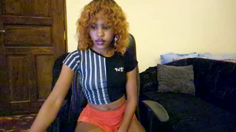 priceless_sexy online show from May 30, 7:10 pm