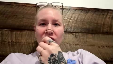 Snapshot of princess6912 chatting on January 24, 3:32 am princess69 online show from January 24, 3:32 am