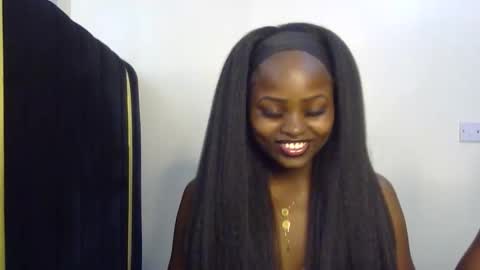 Snapshot of princess_bee1 chatting on September 29, 12:21 pm princess online show from September 29, 12:21 pm