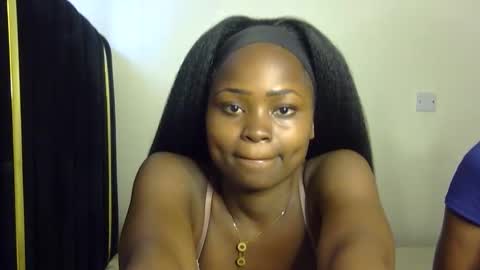 Snapshot of princess_bee1 chatting on September 30, 12:22 pm princess online show from September 30, 12:22 pm