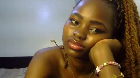 Snapshot of princess_bee1 chatting on September 18, 10:41 pm princess online show from September 18, 10:41 pm