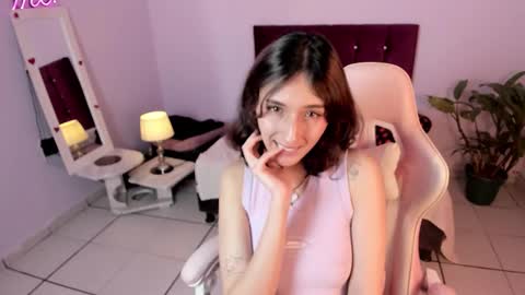 Snapshot of princess_foxxxy1 chatting on October 11, 9:17 pm Paula Princess online show from October 11, 9:17 pm