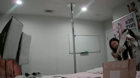 Snapshot of princesskimami chatting on October 29, 2:27 am princesskimami online show from October 29, 2:27 am