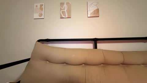 princessviccxo online show from March 19, 4:17 am