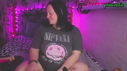 Lux Alot Luxi online show from October 3, 6:35 pm