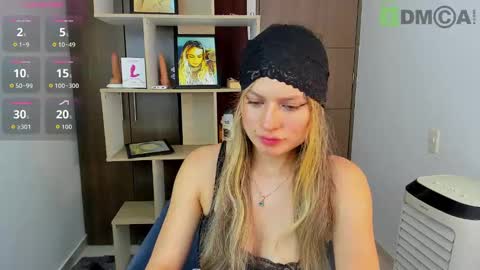 princessmariana25 online show from October 14, 7:27 pm