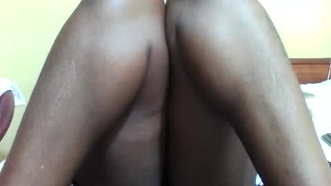 Snapshot of princessmiles2 chatting on September 19, 7:02 pm phelly online show from September 19, 7:02 pm