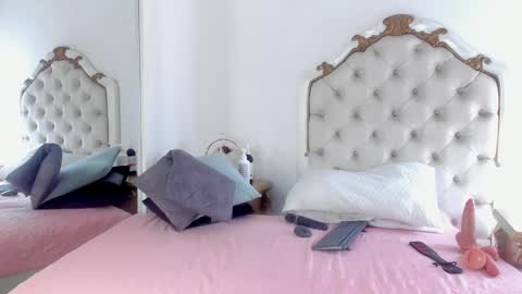Snapshot of princsgirl_ chatting on February 25, 7:49 pm Marcela online show from February 25, 7:49 pm