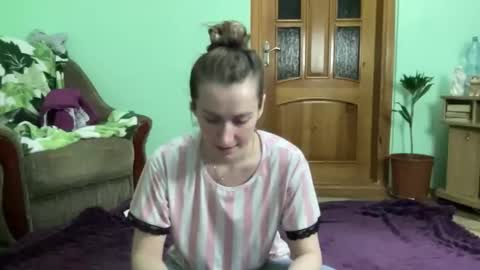 Snapshot of proud_sweet_21 chatting on October 2, 11:43 pm proud sweet 21 online show from October 2, 11:43 pm