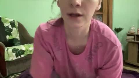 Snapshot of proud_sweet_21 chatting on October 31, 11:42 pm proud sweet 21 online show from October 31, 11:42 pm