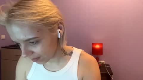 Scarlet online show from January 16, 7:15 am