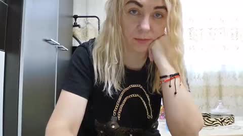 Pryncess sweety online show from November 21, 9:00 am