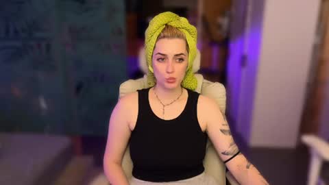 Queen of Pain online show from June 3, 8:58 pm