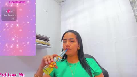 Snapshot of psique_naughty2 chatting on September 13, 6:49 pm psique_naughty2 online show from September 13, 6:49 pm