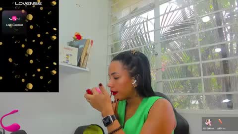 Snapshot of psique_naughty2 chatting on March 10, 5:50 pm psique_naughty2 online show from March 10, 5:50 pm